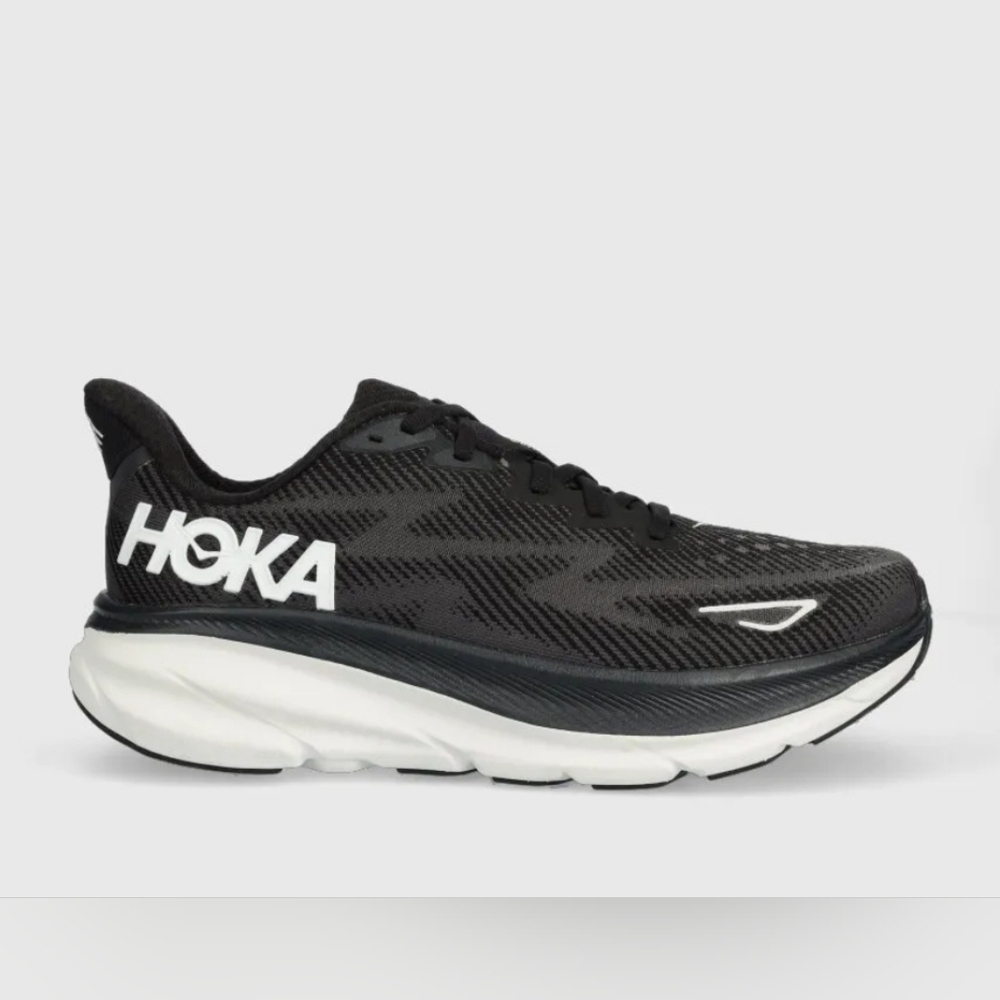 Womens HOKA Clifton 9, Size 9 Wide
